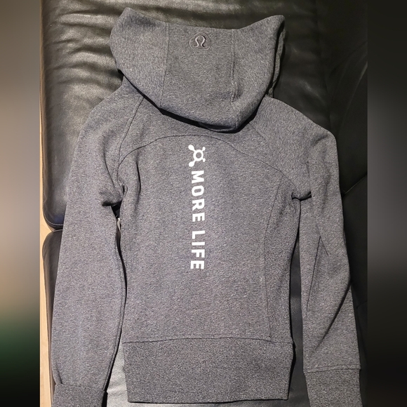 Lululemon Scuba Full Zip Hoodie- NWT. Size 4 - Picture 5 of 10